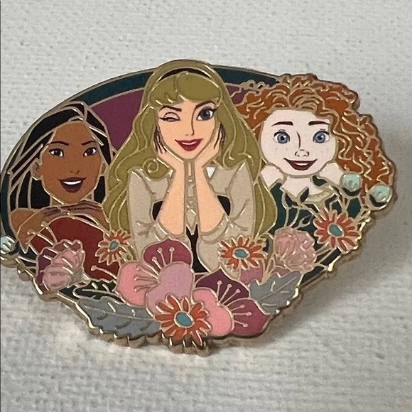 2022 Disney Parks Princess Complete Booster Pin Set - Picture 7 of 11